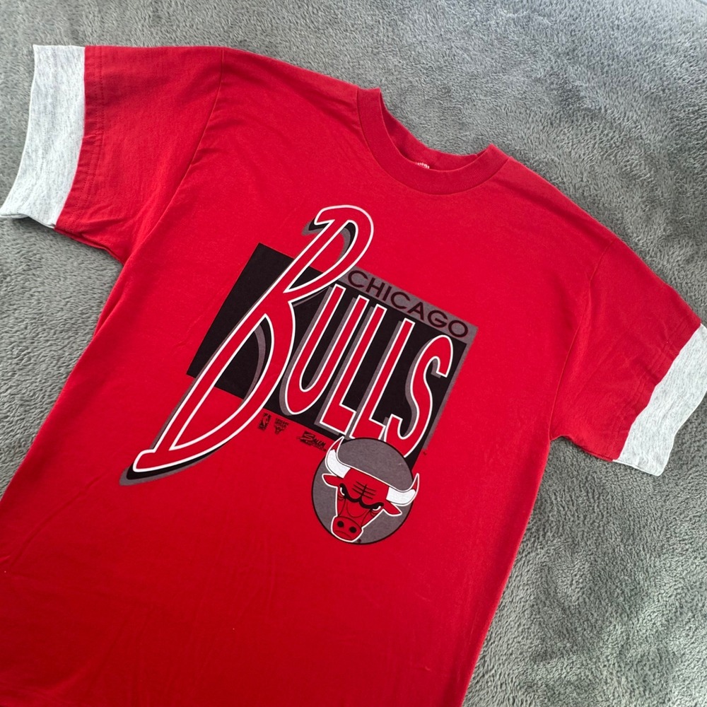 Artex Chicago Bulls T Shirt Mens L Red Excellent Vintage 90s NBA Ringer USA Made